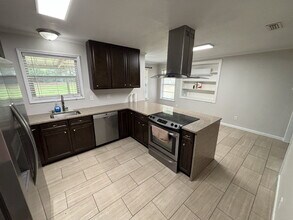 304 Meadowbrook Dr in Dothan, AL - Foto de edificio - Building Photo