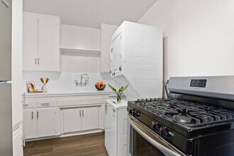 Washington Place Apartments in Marina Del Rey, CA - Building Photo - Building Photo