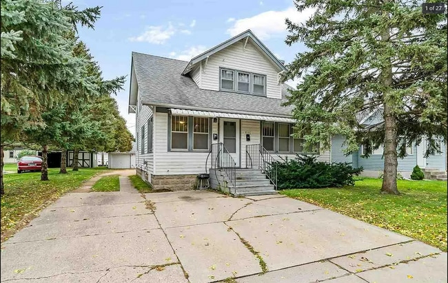 property at 810 Range St