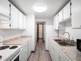 Walnut in Geneva, OH - Building Photo