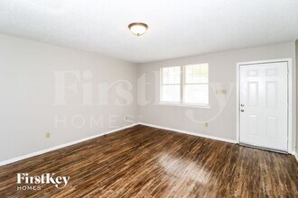 5728 Ballenmoor Dr in Memphis, TN - Building Photo - Building Photo
