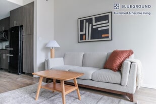 211 W Scott St in Chicago, IL - Building Photo