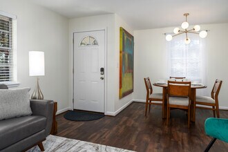 3984 Christopher Dr in Vestavia, AL - Building Photo - Building Photo