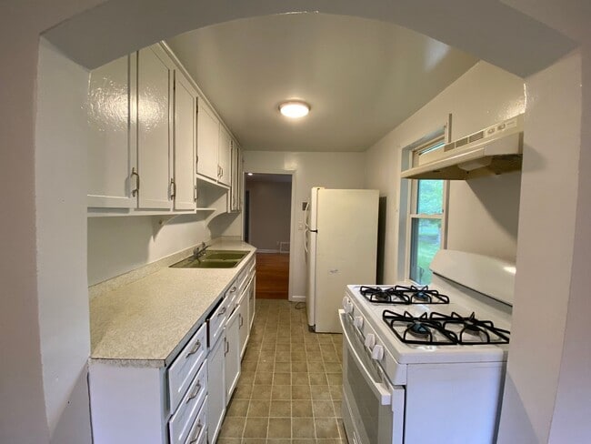 property at 1316-1318 Baker Dr