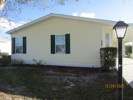 7940 Meadowlark Ln in Port St. Lucie, FL - Building Photo