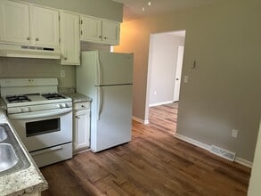 637 W 25th St in Erie, PA - Building Photo - Building Photo