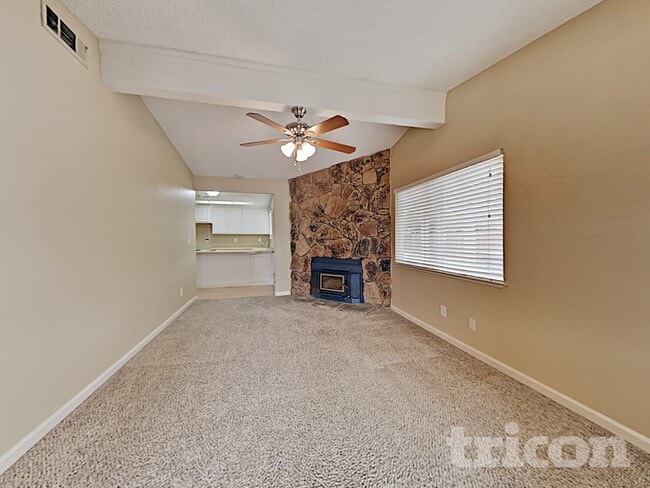 1971 Inglis Way in Roseville, CA - Building Photo - Building Photo