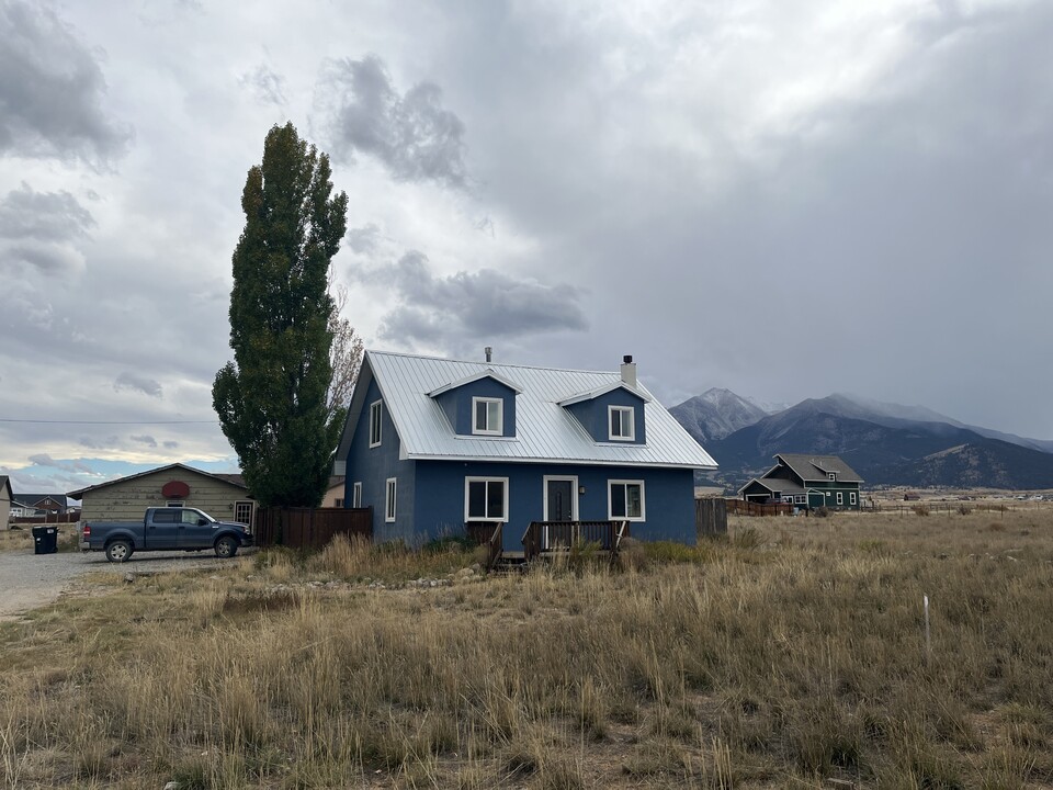 15750 Co Rd 306 in Buena Vista, CO - Building Photo