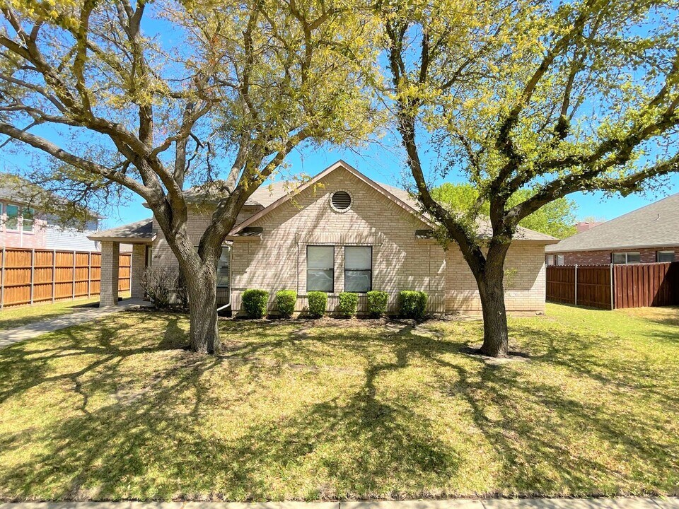 6410 Nottoway Ct in Frisco, TX - Building Photo