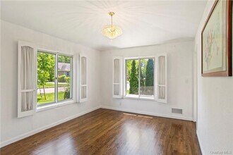 372 Heathcote Rd in Scarsdale, NY - Building Photo - Building Photo