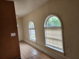 224 Burke Ave in Towson, MD - Building Photo