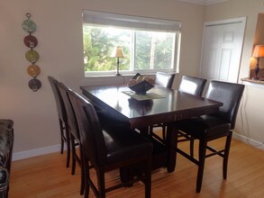 912 Pine Dr-Unit -211 in Pompano Beach, FL - Building Photo - Building Photo