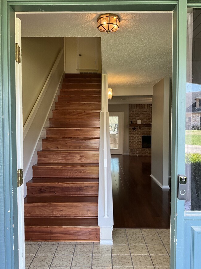 129 Splitrock Ln in Universal City, TX - Building Photo - Building Photo