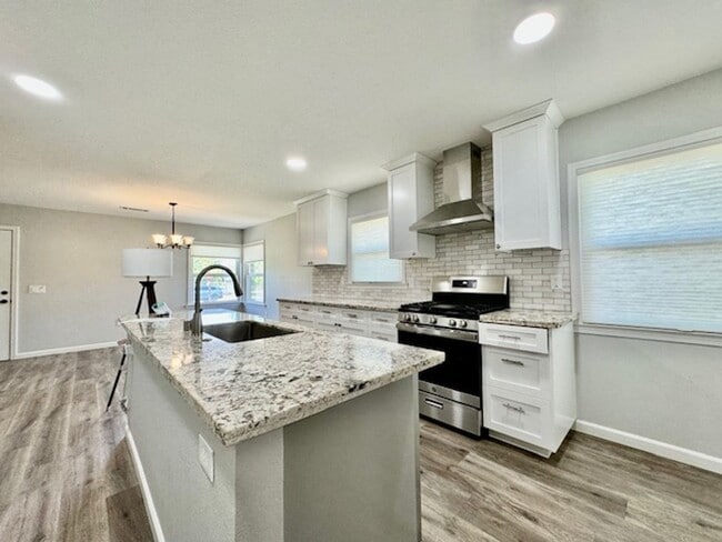 1260 Castec Dr in Sacramento, CA - Building Photo - Building Photo