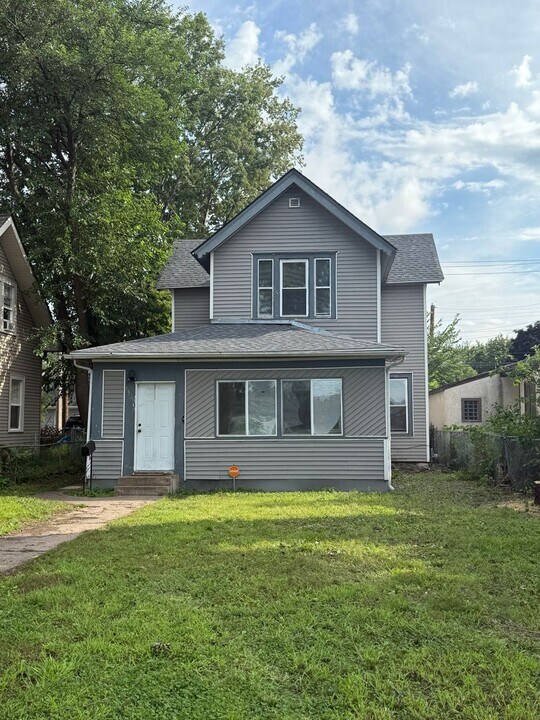 1509 N 44th Ave in Minneapolis, MN - Building Photo