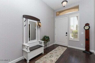 7338 E Wingspan Way in Scottsdale, AZ - Foto de edificio - Building Photo