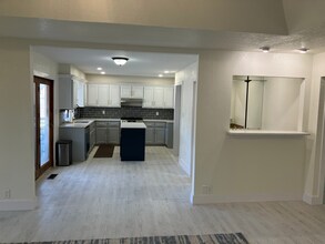 3221 Cove Hollow Ct in Norman, OK - Building Photo - Building Photo