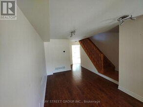 19 MacGregor Ave in Richmond Hill, ON - Building Photo - Building Photo