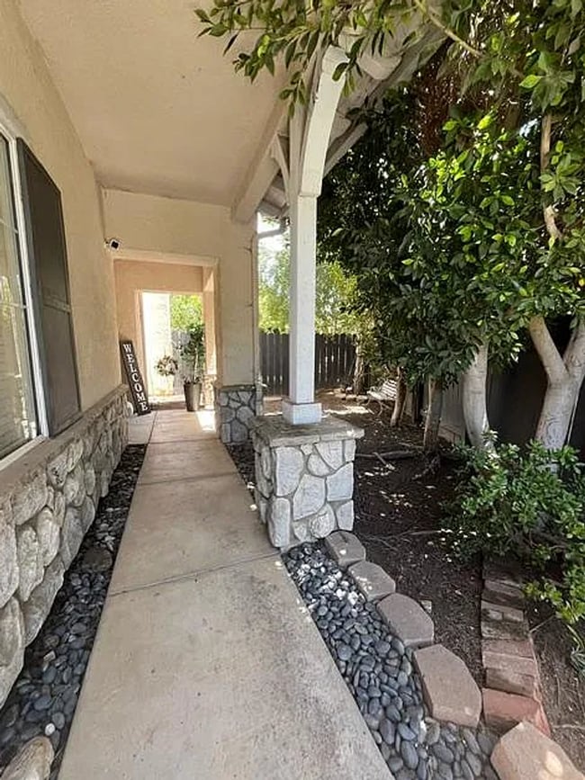 2638 Niverth Pl in Santa Maria, CA - Building Photo - Building Photo