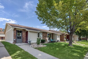 Parkside Apartments in Longmont, CO - Building Photo