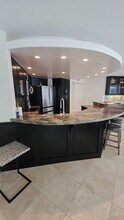 2120 Vallecitos in San Diego, CA - Building Photo - Building Photo