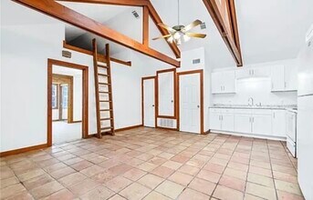 2900 Cole Ave in Waco, TX - Building Photo - Building Photo