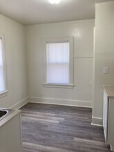 817 W Nebraska Ave in Peoria, IL - Building Photo - Building Photo