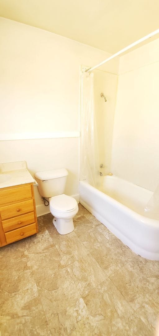 property at 220 N Oakland Ave