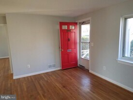 3710 18th St S in Arlington, VA - Building Photo