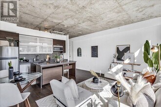 1205 Queen St W in Toronto, ON - Building Photo - Building Photo