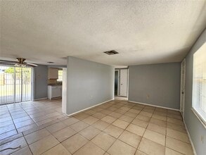 7825 Sagebrush Dr in Port Richey, FL - Building Photo - Building Photo