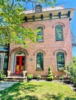 222 Montgomery St, Unit 5 in Newburgh, NY - Building Photo