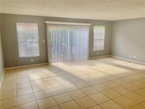 680 Tennis Club Dr in Fort Lauderdale, FL - Building Photo - Building Photo