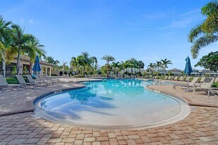 4764 Eucalyptus Dr in Hollywood, FL - Building Photo