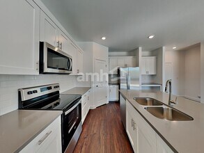 4239 W St Charles Ave in Phoenix, AZ - Building Photo - Building Photo