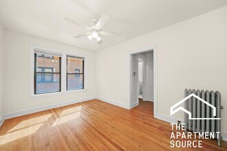 2651 N Spaulding Ave, Unit 2W in Chicago, IL - Building Photo - Building Photo