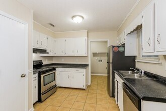 1906 Morning Dr in Augusta, GA - Building Photo - Building Photo