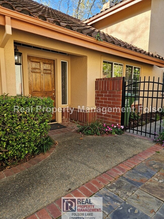 108 Lost Lake Ct in Folsom, CA - Building Photo - Building Photo