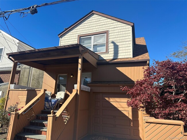 51 Malone Ave in East Atlantic Beach, NY - Building Photo - Building Photo