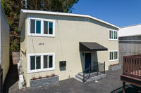 2815-2817 Filbert St in Oakland, CA - Building Photo - Building Photo