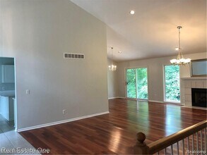 5273 Simpson Lake Rd in West Bloomfield Township, MI - Building Photo - Building Photo