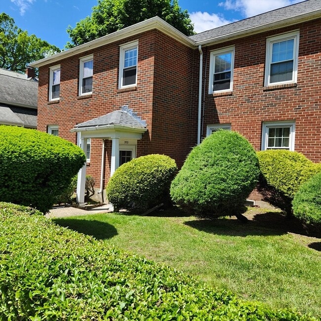 property at 990 Main St
