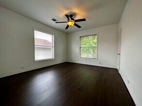 1922 W Main St in Houston, TX - Building Photo - Building Photo