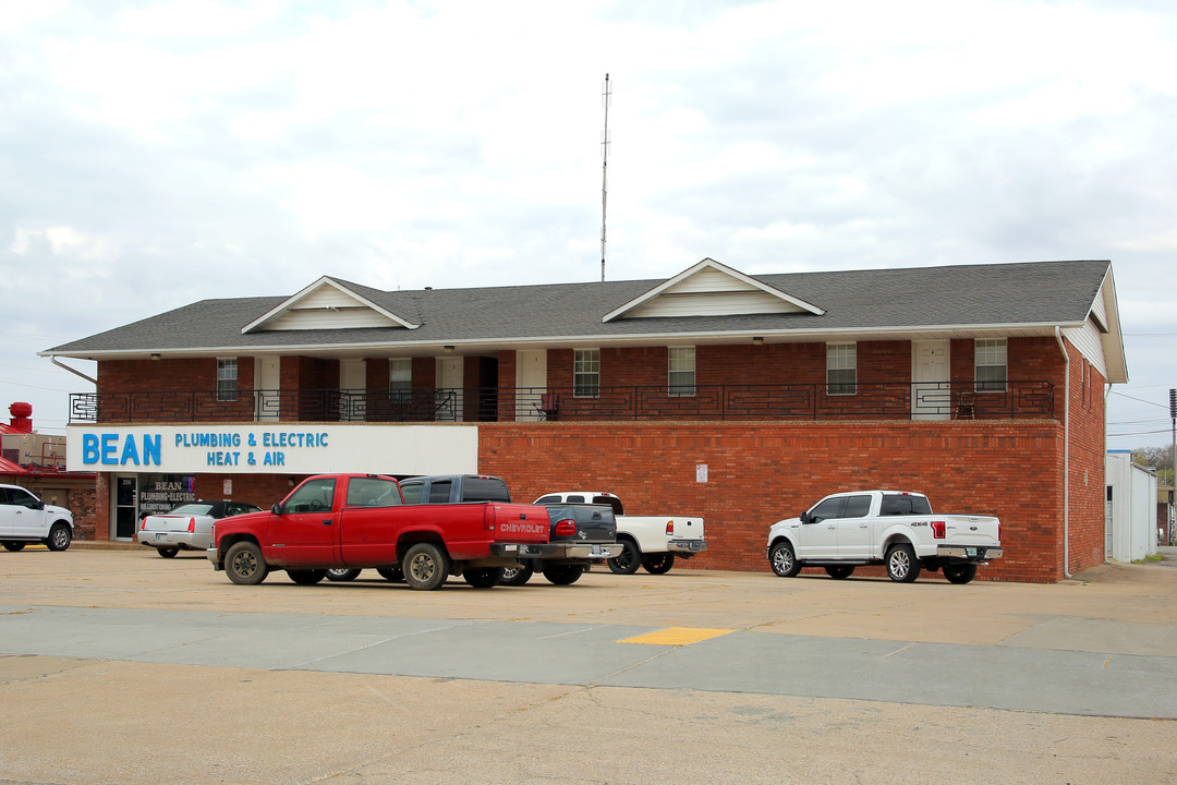 206 Washington Ave in Sand Springs, OK - Building Photo