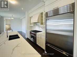26 Callisto Ln in Richmond Hill, ON - Building Photo - Building Photo
