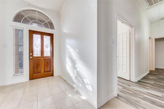 9611 Cliffside Dr in Irving, TX - Foto de edificio - Building Photo