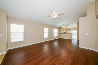 10411 Lakeside Vista Dr in Riverview, FL - Building Photo - Building Photo