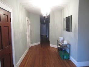 184 St Paul St-Unit -18431 in Brookline, MA - Building Photo - Building Photo