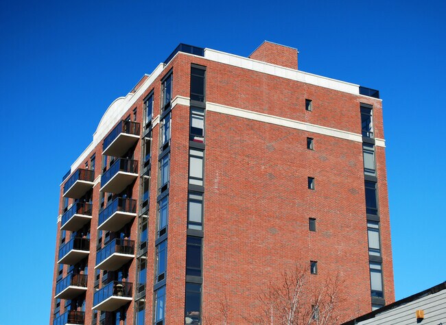 162 16th St in Brooklyn, NY - Foto de edificio - Building Photo