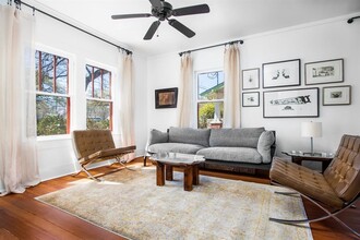 1114 1/2 W 9th St in Austin, TX - Building Photo - Building Photo